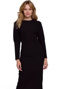 Elegancka sukienka z odkrytymi plecami czarna z rozcięciem. Czarne sukienki Sukienki.shop, na imprezę, m, bez wzorów, eleganckie, bez kołnierzyka, bez ramiączek. W wyprzedaży za 286,00 zł.