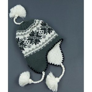 Czapka damska Uszatka regionalna szaro-biała r. 56-58. Czapki marki Art of Polo. Za 36,52 zł.