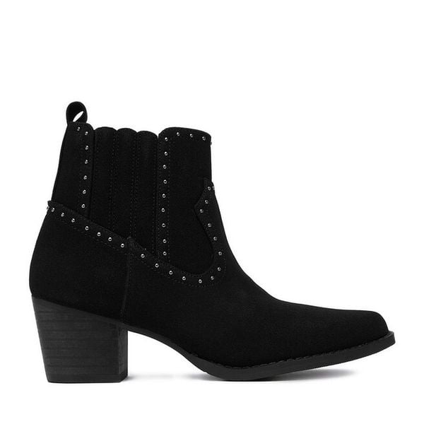 Kowbojki DeeZee. Czarne botki DeeZee, bez wzorów, bez obcasa, na słupku, bez zapięcia. Za 179,99 zł.