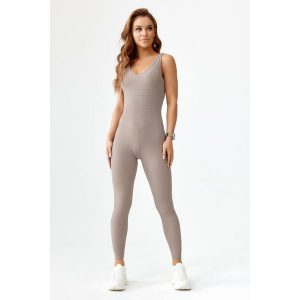 Kombinezon fitness damski szybkoschnący Rough Radical Harmony Jumpsuit. Brązowe kombinezony ROUGH RADICAL, l, bez wzorów, sportowe, bez kołnierzyka, bez ramiączek. Za 219,90 zł.