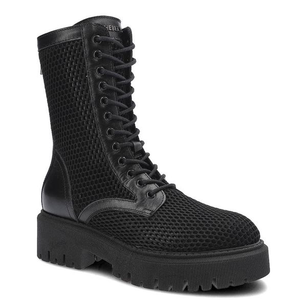 Botki damskie Chebello, naturalna skóra licowa w połączeniu z perforowanym materiałem z wysoką sznurowaną cholewką oraz masywną podeszwą z głębokim b. Czarne botki CheBello, bez wzorów, ze skóry, bez obcasa, na obcasie, bez zapięcia. Za 399,00 zł.