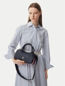 Tommy Hilfiger Torebka Th Logotape Mini Satchel AW0AW18743 Granatowy. Niebieskie torebki klasyczne TOMMY HILFIGER, bez wzorów, ze skóry, bez dodatków. Za 489,99 zł.