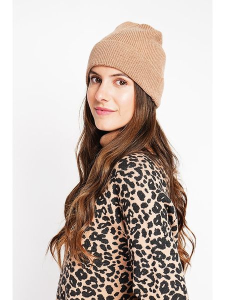 William de Faye Czapka beanie w kolorze karmelowym rozmiar: onesize. Brązowe czapki William de Faye, bez wzorów, ze splotem. Za 79,77 zł.