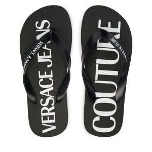 Japonki Versace Jeans Couture. Czarne klapki Versace Jeans Couture, bez wzorów, z jeansu, bez obcasa. Za 249,99 zł.