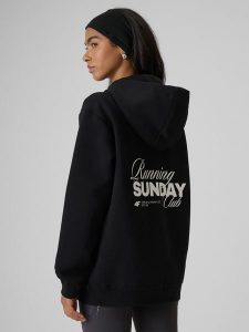 4F Bluza dresowa regular z kapturem damska - czarna L. Czarne bluzy 4f, l, bez wzorów, z dresówki, z kapturem. Za 249,99 zł.