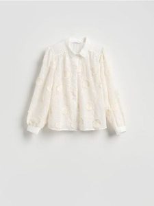 Koszula z haftowanym zdobieniem - kremowy. Białe koszule Reserved, l, z aplikacjami, z bawełny, bez kołnierzyka, bez ramiączek. Za 179,99 zł.