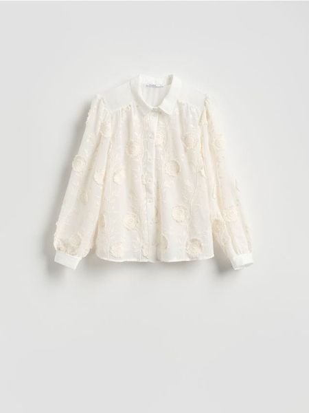 Koszula z haftowanym zdobieniem - kremowy. Białe koszule Reserved, l, z aplikacjami, z bawełny, bez kołnierzyka, bez ramiączek. Za 179,99 zł.