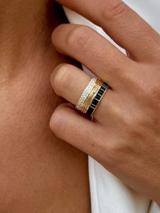 DI GIORGIO Pozłacany pierścionek z cyrkoniami rozmiar: 58. Żółte pierścionki DI GIORGIO, z cyrkonią, pozłacane. Za 284,15 zł.