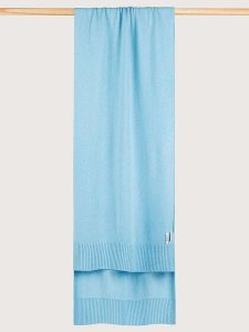 Maerz Muenchen Wełniany szal w kolorze błękitnym rozmiar: onesize. Niebieskie szaliki Maerz Muenchen, bez wzorów, z materiału. Za 173,99 zł.