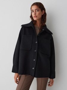 OPUS Kurtka koszulowa w kolorze czarnym rozmiar: 36. Czarne kurtki Opus, bez wzorów, z wełny, bez kaptura. Za 217,99 zł.