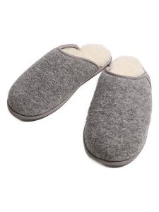 Kaiser Naturfellprodukte Wełniane klapki "Cosy Filz" w kolorze szarym rozmiar: 40/41. Szare kapcie Kaiser Naturfellprodukte, bez wzorów, z wełny. Za 201,08 zł.
