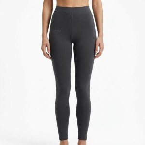 Damskie Yoga Legginsy Bawełna Elastyczna Kluczowe Cechy Model. Niebieskie legginsy LEGEA, bez wzorów, z bawełny, z podwyższonym stanem, długie. Za 60,00 zł.