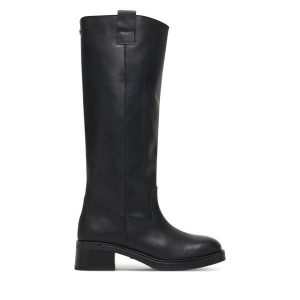 Kozaki Steve Madden. Czarne kozaki Steve Madden, bez wzorów, bez obcasa, na płaskiej podeszwie, bez zapięcia. Za 689,99 zł.
