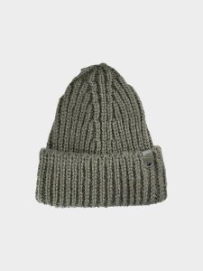 4F Czapka beanie damska - zielona S. Zielone czapki 4f, bez wzorów, z dzianiny, klasyczne. Za 59,99 zł.