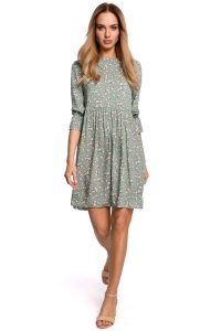 Sukienka boho rozkloszowana mini z wiskozy w kwiaty zielona. Zielone sukienki Sukienki.shop, do pracy, na jesień, s, bez wzorów, z wiskozy, biznesowe, bez kołnierzyka, bez ramiączek, mini, rozkloszowane. Za 149,00 zł.