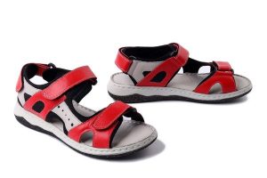 ARTIKER RELAKS 56C0455 kolorowy, sandały damskie. Czerwone sandały Artiker Relaks, bez wzorów, bez obcasa, na płaskiej podeszwie, bez zapięcia. Za 167,93 zł.
