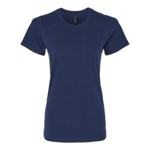 Damska Koszulka Softstyle O Średniej Grubości. Niebieskie bluzki GILDAN, xl, bez wzorów, sportowe, bez kołnierzyka, bez ramiączek. Za 33,99 zł.