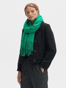 OPUS Szal "Anell" w kolorze zielonym rozmiar: onesize. Zielone szaliki Opus, bez wzorów, z materiału. Za 78,45 zł.