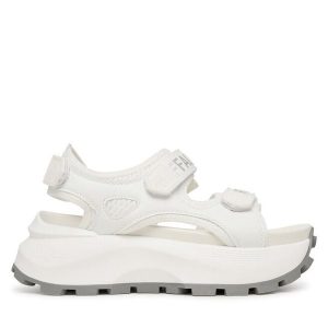 Sandały Buffalo. Białe sandały Buffalo, bez wzorów, bez obcasa, na płaskiej podeszwie, bez zapięcia. Za 389,99 zł.