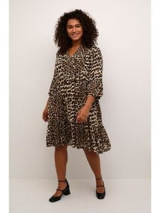 KAFFE curve Sukienka w kolorze jasnobrązowo-czarnym rozmiar: 48. Brązowe sukienki KAFFE curve, bez wzorów, z wiskozy, bez kołnierzyka, bez ramiączek, midi. Za 156,24 zł.