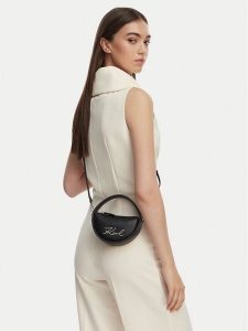 KARL LAGERFELD Torebka B2W30277 Czarny. Czarne torebki klasyczne KARL LAGERFELD, bez wzorów, ze skóry, bez dodatków. Za 583,99 zł.