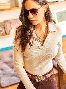 Olalook Koszulka w kolorze beżowym rozmiar: onesize. Brązowe bluzki Olalook, bez wzorów, ze splotem, bez kołnierzyka, bez ramiączek. Za 39,99 zł.