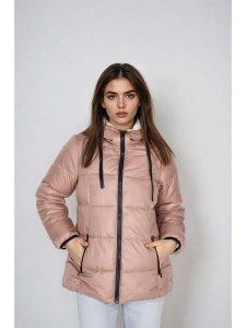 Steve Madden Kurtka zimowa w kolorze jasnoróżowym rozmiar: S. Różowe kurtki Steve Madden, na zimę, s, bez wzorów, z puchu, bez kaptura. Za 195,99 zł.