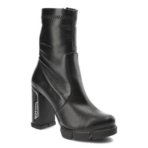 Czarne Botki Carinii Modne Obuwie Damskie Premium. Czarne botki Carinii, bez wzorów, z materiału, bez obcasa, na obcasie, bez zapięcia. Za 519,00 zł.