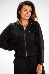 Sportowa Bluza z Kapturem i Aplikacją - Czarna. Czarne bluzy Awama, l, z aplikacjami, z bawełny, z kapturem. Za 229,90 zł.