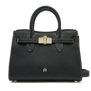 Torebka Aigner. Czarne kuferki Aigner, bez wzorów, bez dodatków. Za 2 159,00 zł.