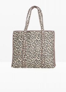 Dwustronna bawełniana torba shopperka w panterkę. Brązowe shopper bag bonprix, bez wzorów, z bawełny, pikowane, bez dodatków. Za 109,99 zł.