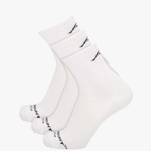 Skarpetki do biegania Swedemount Bamboo Running Socks 3-pack szybkoschnące. Białe skarpetki SWEDEMOUNT, bez wzorów, z tkaniny. W wyprzedaży za 53,99 zł.
