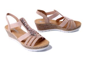 RIEKER 91913-31 pink, sandały damskie. Czerwone sandały Rieker, bez wzorów, bez obcasa, na koturnie, bez zapięcia. Za 223,93 zł.
