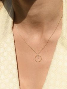 ATELIER DU DIAMANT Złoty naszyjnik "Cercle Prodigieux" z diamentami - dł. 42 cm rozmiar: onesize. Żółte naszyjniki ATELIER DU DIAMANT, z diamentem, złote. Za 1 000,99 zł.