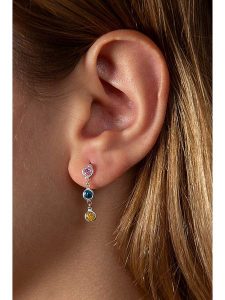 Lodie Silver Srebrne kolczyki-wkrętki z kamieniami ozdobnymi rozmiar: onesize. Szare kolczyki Lodie Silver, srebrne. Za 39,99 zł.