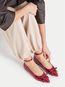 MEXX Baleriny EO-WS1288-03 Czerwony ciemny. Czerwone balerinki Mexx, bez wzorów, bez obcasa, bez zapięcia. Za 299,99 zł.