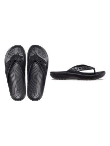 Crocs Japonki "Baya II" w kolorze czarnym rozmiar: 46/47. Czarne klapki Crocs, bez wzorów, z tworzywa sztucznego, z otwartym noskiem, bez obcasa. Za 70,45 zł.