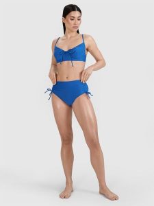 4F Dół od bikini damski - niebieski XS. Niebieskie bikini 4f, bez wzorów, z elastanu. W wyprzedaży za 49,99 zł.