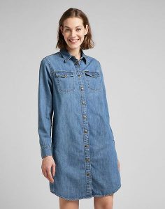 LEE SHIRT DRESS DAMSKA SUKIENKA JEANSOWA DŻINS MID STONE L50DPLVK 112145226. Sukienki Lee, l, bez wzorów, z jeansu, bez kołnierzyka, bez ramiączek. Za 179,99 zł.