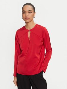 Calvin Klein Bluzka K20K207650 Czerwony Regular Fit. Czerwone bluzki Calvin Klein, bez wzorów, z syntetyku, bez kołnierzyka, bez ramiączek. Za 329,99 zł.