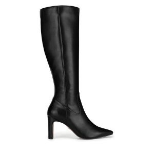 Kozaki Nine West. Czarne kozaki Nine West, bez wzorów, bez obcasa, na słupku, bez zapięcia. Za 299,99 zł.