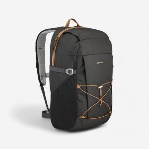 Plecak turystyczny Quechua Arpenaz NH100 30 litrów. Czarne plecaki QUECHUA. Za 59,99 zł.