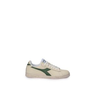 Sneakersy Diadora Game L Low Waxe. Białe buty sportowe Diadora, bez wzorów, bez zapięcia. W wyprzedaży za 359,45 zł.