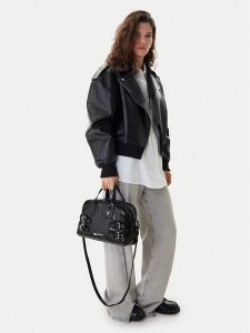 Karl Lagerfeld Jeans Torebka B1W30158 Czarny. Czarne torebki klasyczne Karl Lagerfeld Jeans, bez wzorów, z jeansu, bez dodatków. Za 689,99 zł.