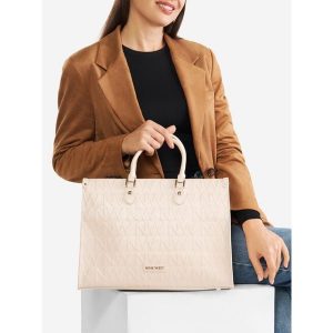 Torebka Nine West. Białe torebki klasyczne Nine West, bez wzorów, bez dodatków. Za 299,99 zł.