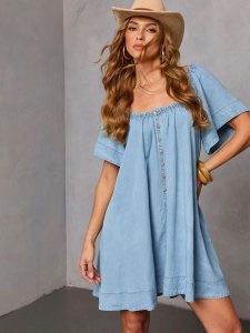 LA Angels Sukienka dżinsowa w kolorze błękitnym rozmiar: S. Niebieskie sukienki LA Angels, na co dzień, s, bez wzorów, z bawełny, bez kołnierzyka, bez ramiączek, mini, proste. Za 188,85 zł.