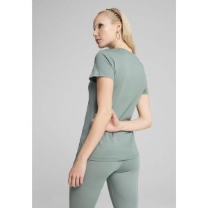 Damska koszulka z logo ESS No. 1 PUMA Green Moon. Zielone bluzki Puma, s, bez wzorów, sportowe, bez kołnierzyka, bez ramiączek. W wyprzedaży za 64,00 zł.