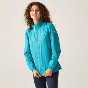 Kurtka trekkingowa dla kobiet Reggata Corinne IV. Niebieskie kurtki Regatta, bez wzorów, bez kaptura. Za 199,99 zł.