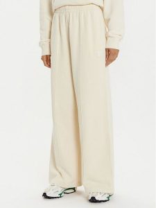 Lacoste Spodnie dresowe XF2657 Écru Wide Leg. Spodnie dresowe Lacoste, bez wzorów, z bawełny. Za 359,99 zł.