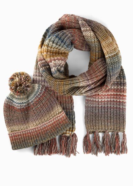 Szal + czapka (2 części). Zielone czapki bonprix, bez wzorów. Za 109,99 zł.